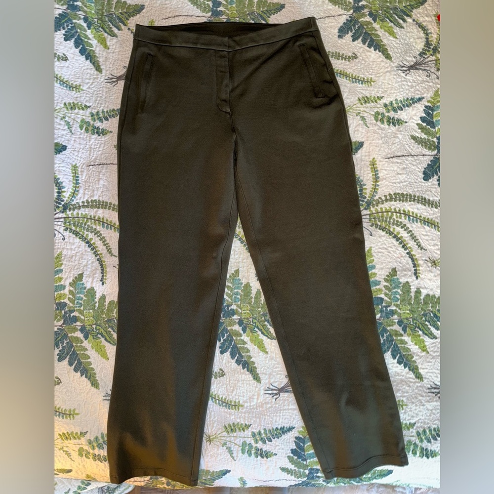 Lululemon green pants, size 31/large, ankle length
